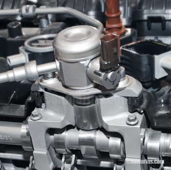 High-pressure fuel pump